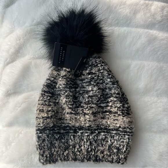 Do Everything In Love Beanie w/Pom Black & Neutrals, so soft! NWT🏷 - Picture 10 of 12